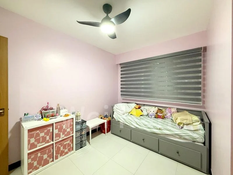 4 Room (4A) HDB for Sale in  573 Choa Chu Kang Street 52 - Image 2