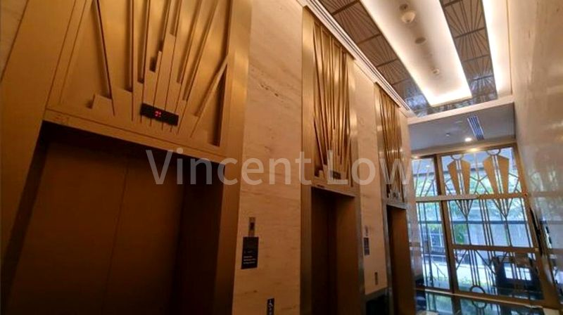 Office for Rent: Tahir Building - Image 7