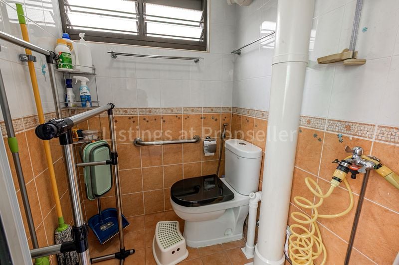 3 Room (3NG) HDB for Sale in 64 Telok Blangah Drive - Image 9