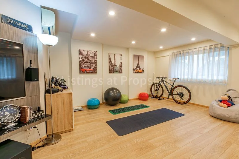 3 Room (3NG) HDB for Sale in 64 Telok Blangah Drive - Image 2