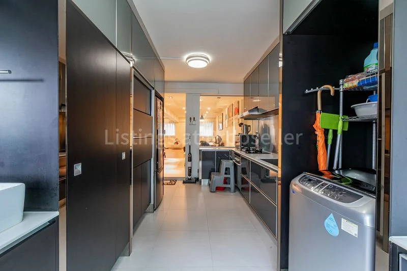 3 Room (3NG) HDB for Sale in 64 Telok Blangah Drive - Image 5