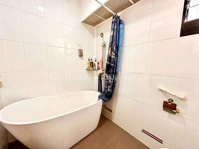 4 Room (4A) HDB for Sale in  992B Buangkok Link - Image 6