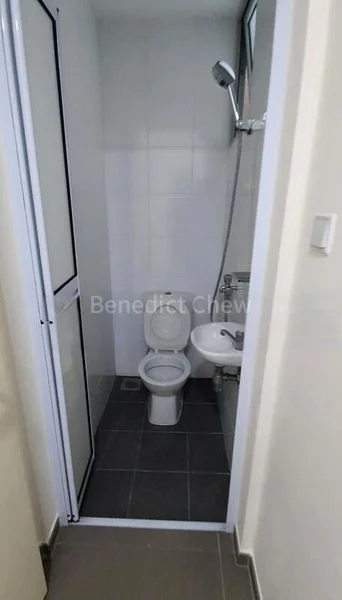 3 Bed Condo for Rent in  The Esta - Image 1