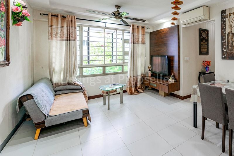 3 Room (3A) HDB for Sale in 590B Montreal Link - Image 3