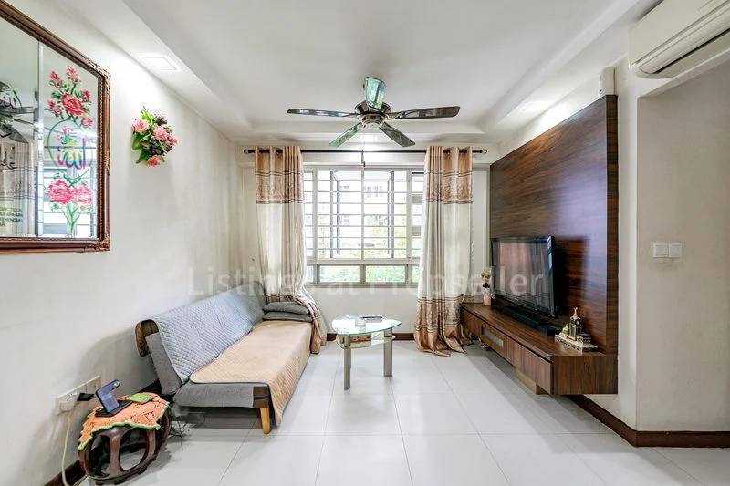 3 Room (3A) HDB for Sale in 590B Montreal Link - Image 2