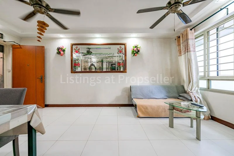 3 Room (3A) HDB for Sale in 590B Montreal Link - Image 4