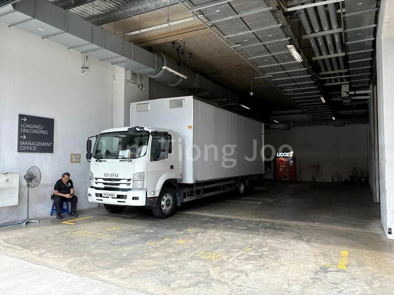 Light Industrial (B1) for Sale: Nordcom I - Image 1