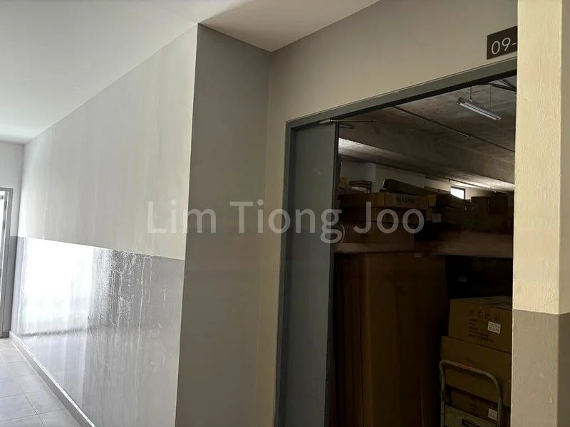 Light Industrial (B1) for Sale: Nordcom I - Image 7