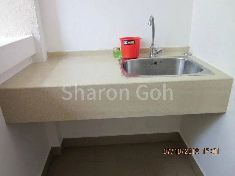 2 Bed Condo for Rent in  Summerhill - Image 4