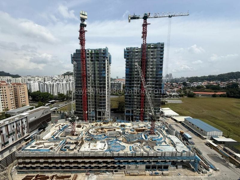 3 Bed Condo for Sale in  Midwood - Image 2