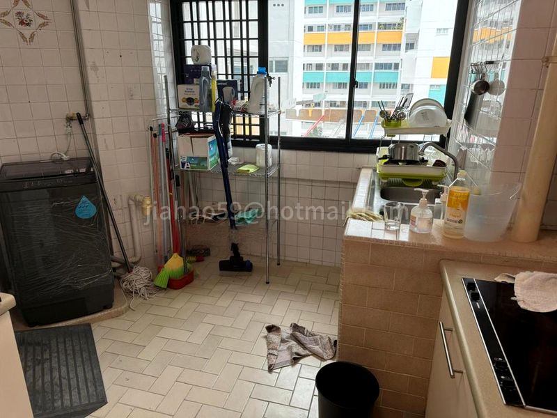 Common Room (HDB) for Rent in  711 Hougang Avenue 2 - Image 6