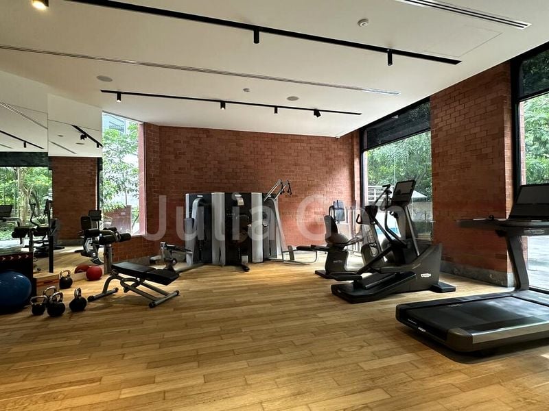 4 Bed Condo for Rent in  72 Grange - Image 9