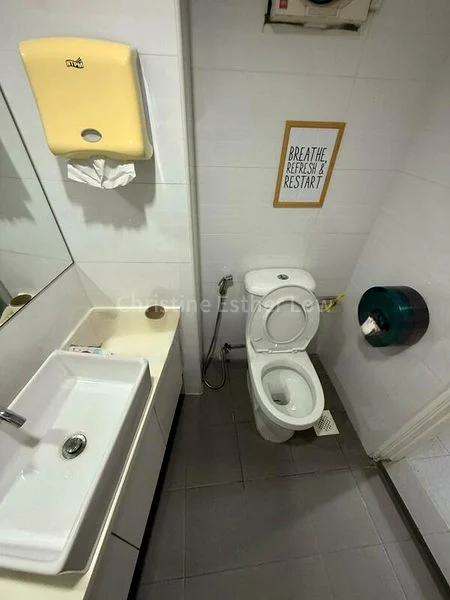 Office for Rent: Telok Ayer Shop, Far East Square - Image 1