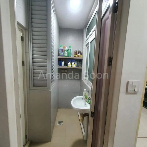 1 Bed Apartment (Condo) for Rent in  Carlyx Green - Image 4