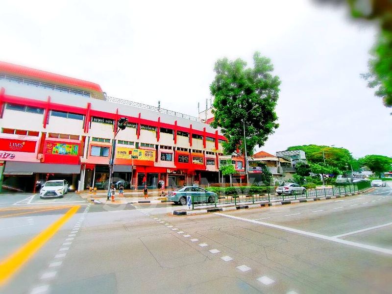 Food & Beverage for Rent: Holland Village Restaurant; High Visibility. - Image 5