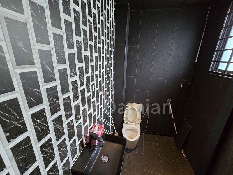 Light Industrial (B1) for Sale: Tradehub 21 - Image 7