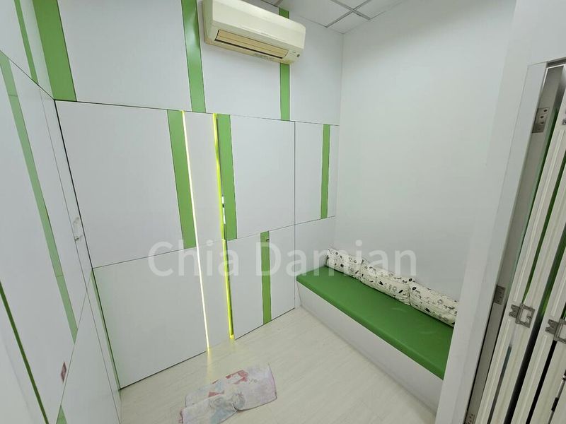 Light Industrial (B1) for Sale: Tradehub 21 - Image 4