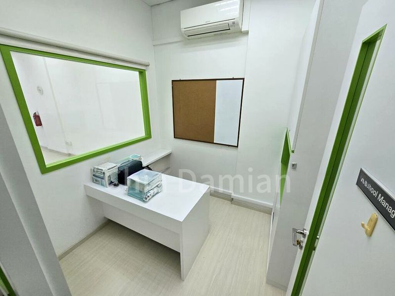 Light Industrial (B1) for Sale: Tradehub 21 - Image 2