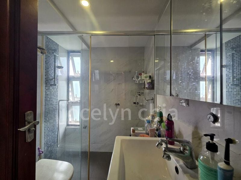 Master Room (Condo) for Rent in  Pandan Valley, Chempaka Court - Image 5