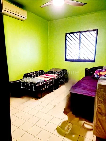 Common Room (HDB) for Rent in 410 Bukit Batok West Avenue 4 - Image 1