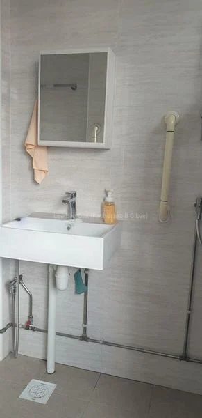 Common Room (HDB) for Rent in  264 Bishan Street 24 - Image 4