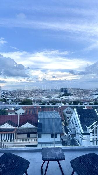 2 Bed Condo for Sale in  Qube Suites - Image 6