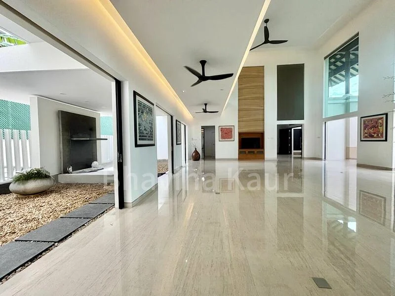 9+1 Bed Bungalow (Landed) for Rent in  Brizay Park - Image 3