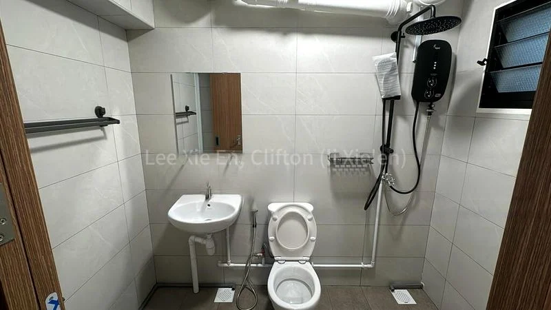 Master Room (HDB) for Rent in  59 Strathmore Avenue - Image 6
