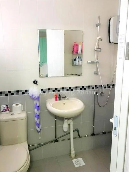 4 Room (4S) HDB for Rent in  53 Lengkok Bahru - Image 7