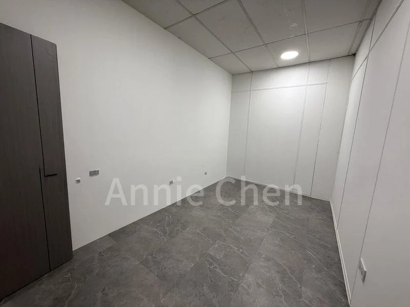 Light Industrial (B1) for Rent: Sindo Industrial Building - Image 2