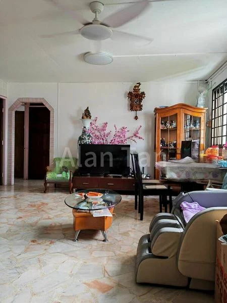 Common Room (HDB) for Rent in 149 Woodlands Street 13 - Image 3