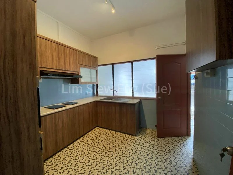 3 Bed Terraced House (Landed) for Rent in  People's Garden - Image 6