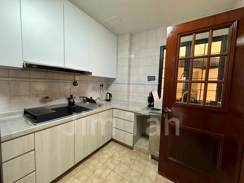 Room (Condo) for Rent in  Dover Parkview - Image 4