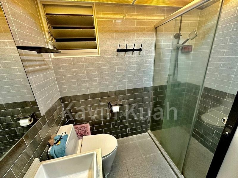4 Room (4A) HDB for Sale in  677A Yishun Ring Road - Image 3