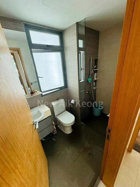 2 Bed Condo for Rent in The Glades - Image 11