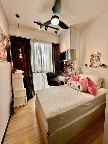 4 Bed Executive Condo for Sale in Lake Life - Image 2