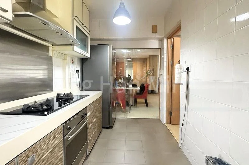 5 Room (5I) HDB for Sale in 510B Wellington Circle - Image 2