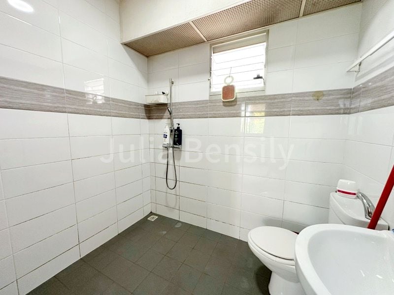 4 Room (4A) HDB for Sale in  338C Anchorvale Crescent - Image 4