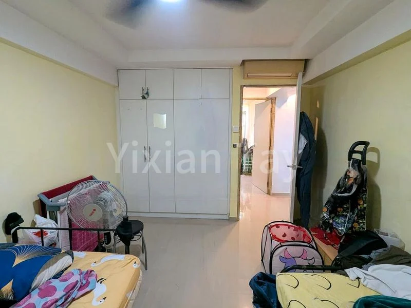 4 Room (4NG) HDB for Sale in  253 Hougang Avenue 3 - Image 2