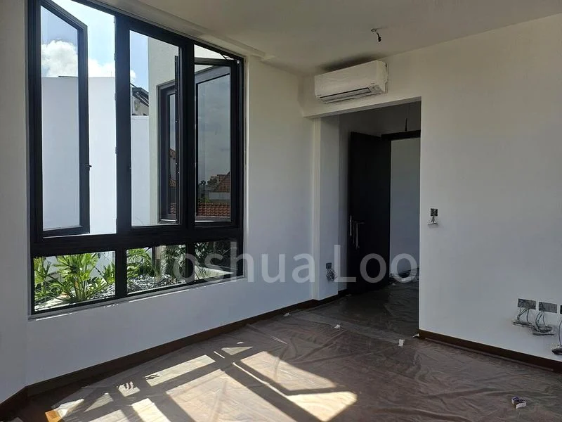 6 Bed Semi-Detached House (Landed) for Sale in  Chai Chee Street - Image 4