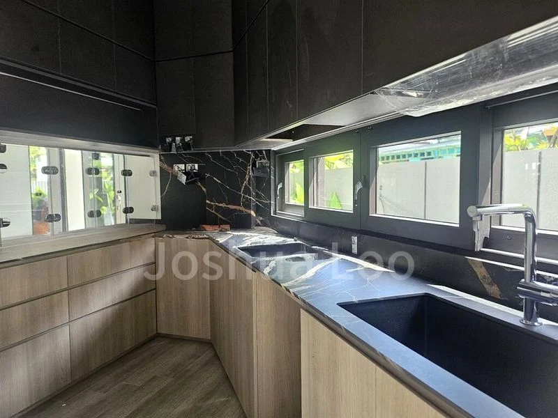 6 Bed Semi-Detached House (Landed) for Sale in  Chai Chee Street - Image 10