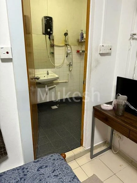 3 Room (3A) HDB for Sale in  915 Jurong West Street 91 - Image 4