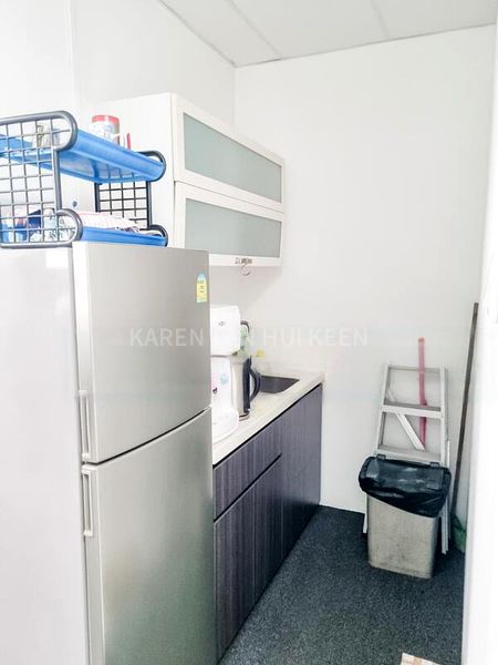 Light Industrial (B1) for Rent: Midview City - Image 8