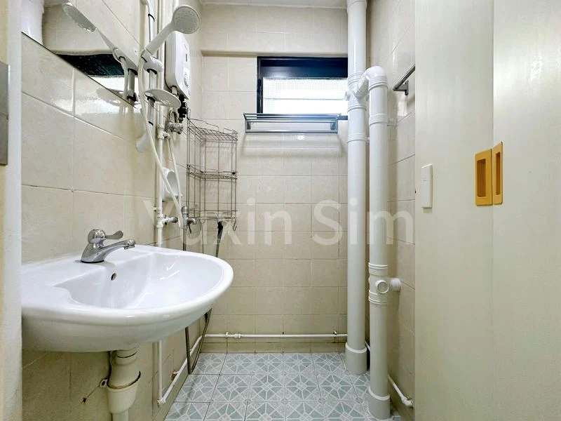 3 Room (3I) HDB for Rent in  157 Lorong 1 Toa Payoh - Image 11