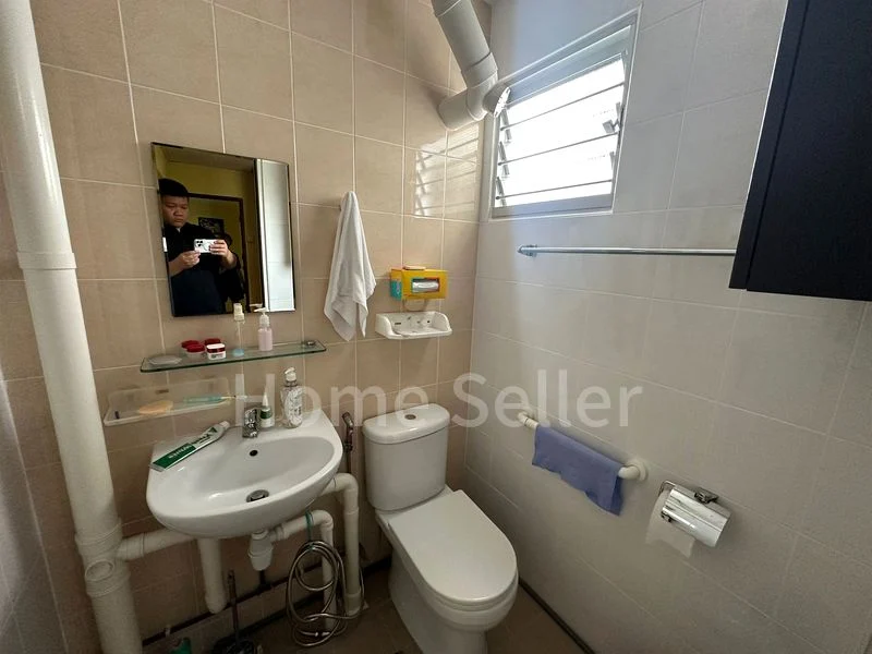 3 Room (3NG) HDB for Sale in 558 Ang Mo Kio Avenue 10 - Image 5
