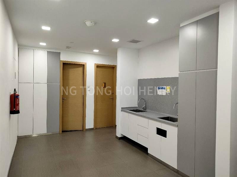 Office for Rent in  City House - Image 5