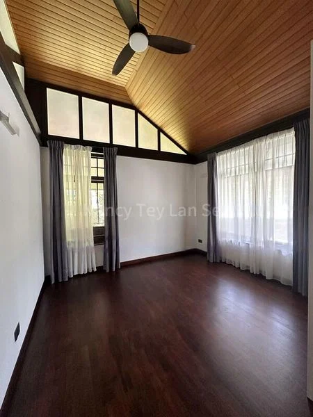 5 Bed Bungalow (Landed) for Rent in  Charming Garden - Image 3