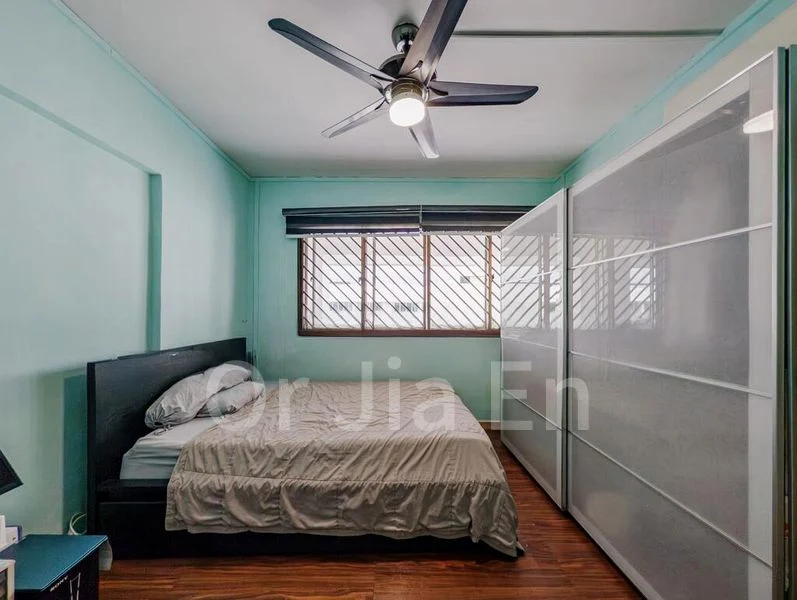 Executive HDB for Sale in  325 Jurong East Street 31 - Image 7