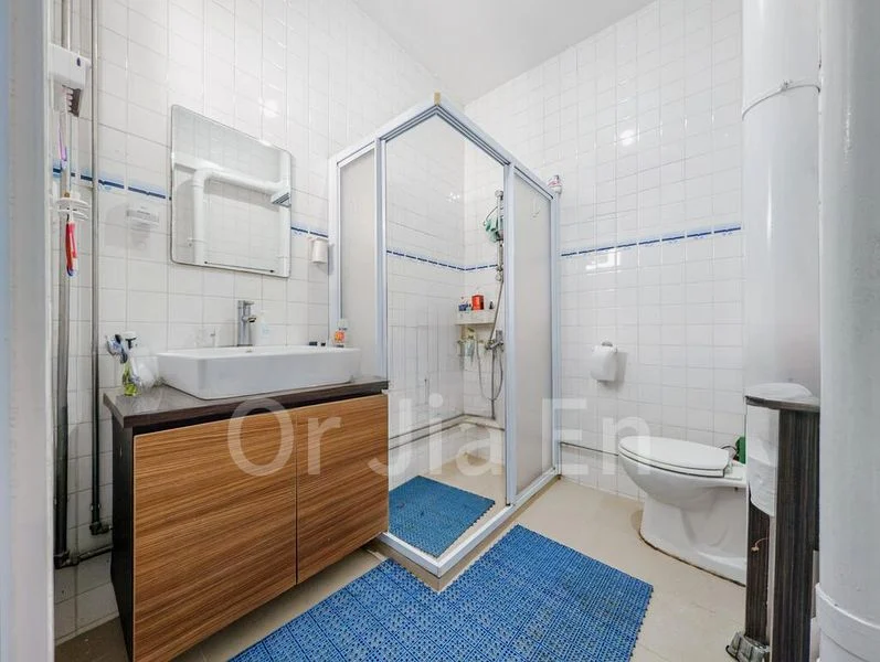 Executive HDB for Sale in  325 Jurong East Street 31 - Image 10