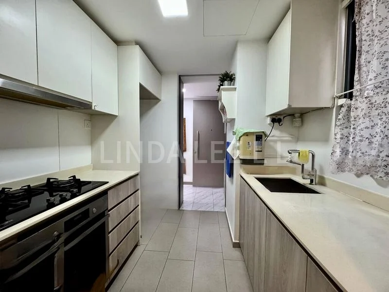 4 Bed Executive Condo for Sale in  The Criterion - Image 6